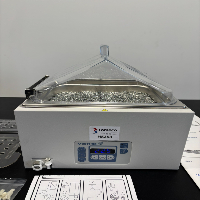 VWR Water bath 12L image 2